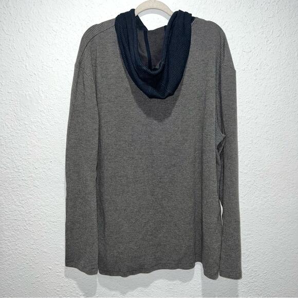 Rodd & Gunn Palm Beach Top - Picture 2 of 4